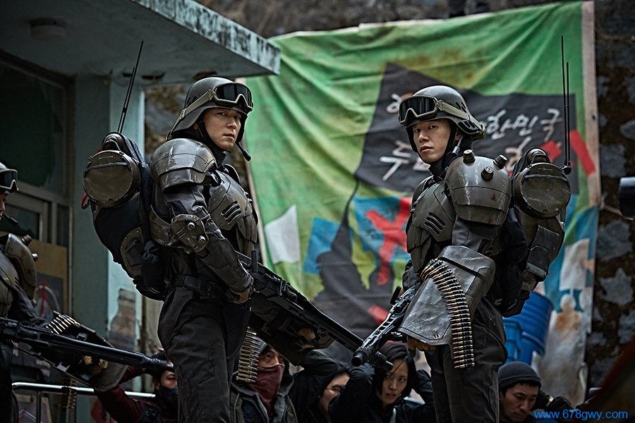 战争爱情电影《人狼 》解说文案及全剧下载 战争爱情电影《人狼 》解说文案及全剧下载