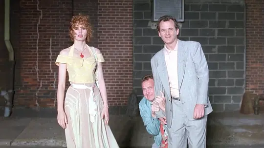 喜剧电影《两男一女三逃犯》解说文案/片源下载 喜剧电影《两男一女三逃犯》解说文案/片源下载