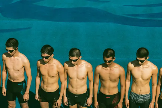 喜剧电影《五个扑水的少年》解说文案/片源下载