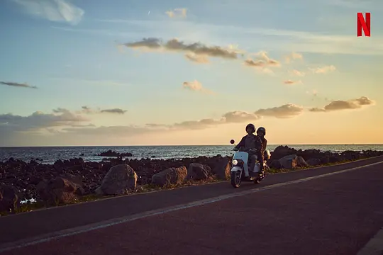 剧情电影《乐园之夜》解说文案/片源下载