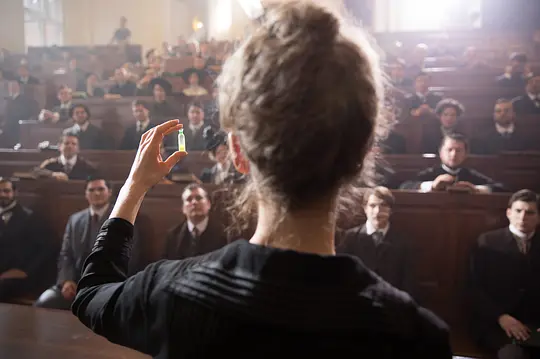 剧情电影《放射性物质》解说文案/片源下载