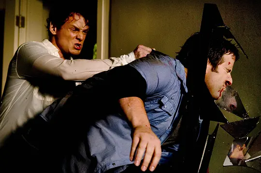 悬疑电影《小镇怪客托马斯》解说文案/片源下载