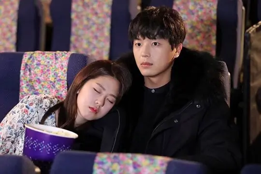 韩剧《内向的老板》16集电视剧解说文案/片源下载（完结）