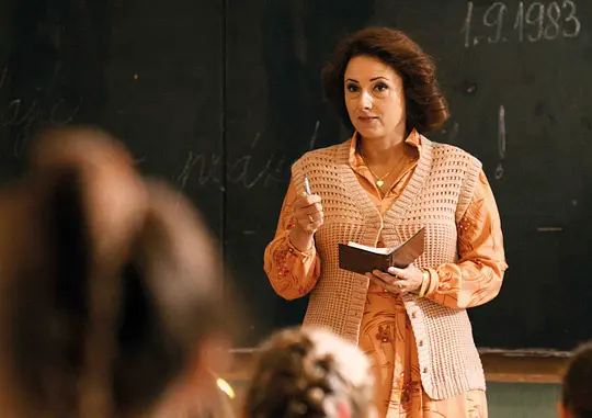 剧情电影《女教师》解说文案/片源下载