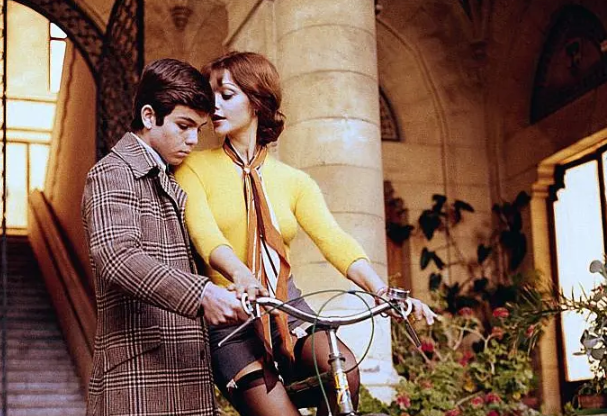 剧情电影《青涩体验》解说文案/片源下载