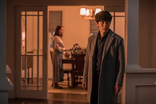 悬疑电影《侵入者》解说文案/片源下载