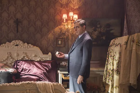 悬疑电影《梅格雷的十字路口之夜》解说文案/片源下载