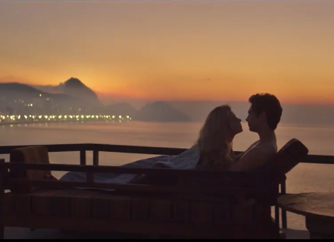 喜剧电影《因爱富有》解说文案/片源下载