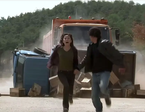 犯罪电影《一路惊惶》解说文案/片源下载