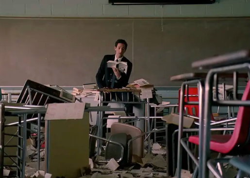 剧情电影《超脱》解说文案/片源下载