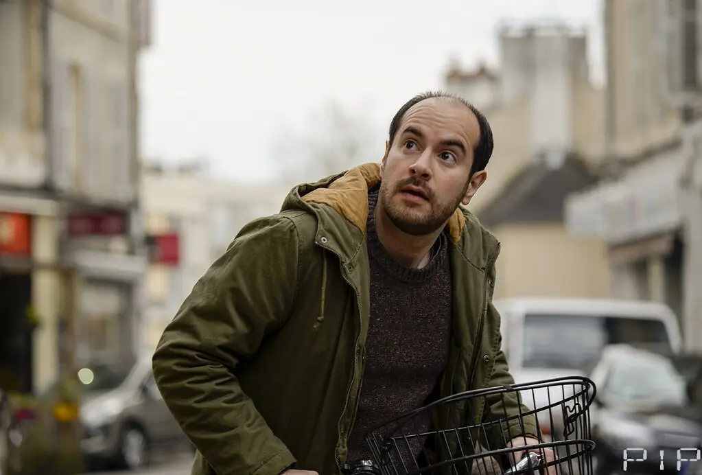 喜剧电影《罗塞莉·布朗》解说文案/片源下载