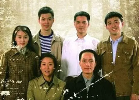 电视剧《人是铁饭是钢》32集电视剧解说文案/片源下载