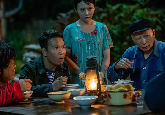 喜剧电影《二龙湖往事惊魂夜》解说文案/片源下载