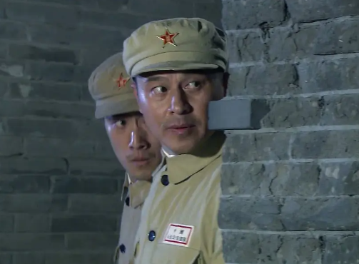 电视剧《红箭》36集电视剧解说文案/片源下载