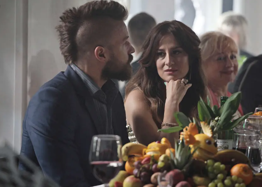 犯罪电影《斗牛犬之女》解说文案/片源下载