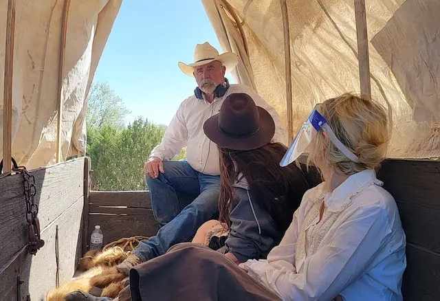 剧情电影《两个罪人和一头骡子》解说文案/片源下载