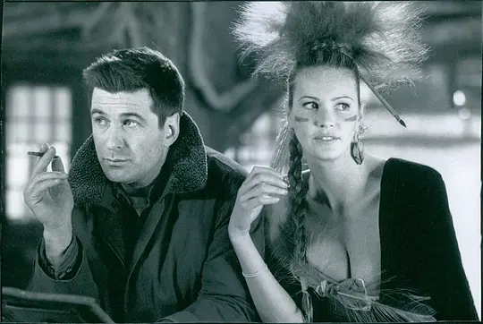 惊悚电影《势不两立》解说文案/片源下载