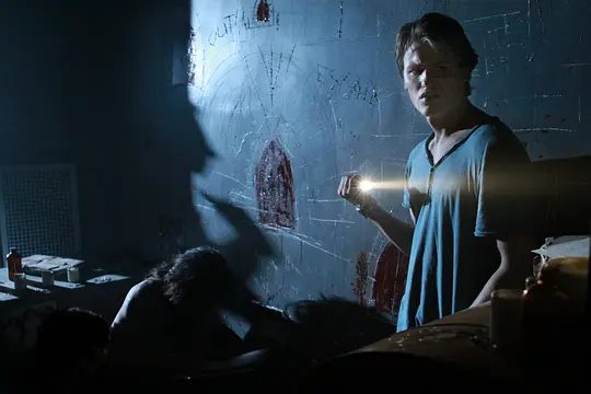 恐怖电影《墓地邂逅2》解说文案/片源下载