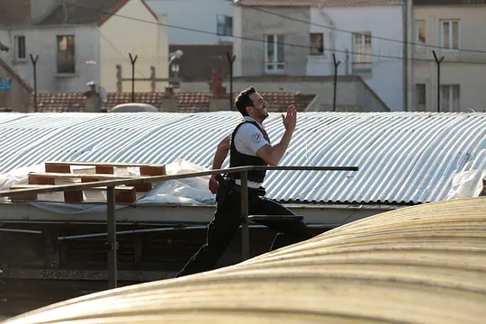 喜剧电影《最多三十天》解说文案/片源下载