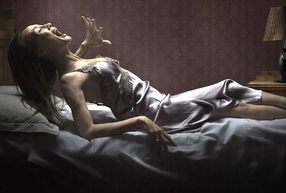 恐怖电影《蛰伏》解说文案/片源下载