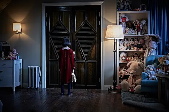 恐怖电影《衣橱》解说文案/片源下载