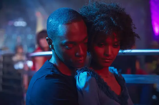 剧情电影《沙漠之花》解说文案/片源下载