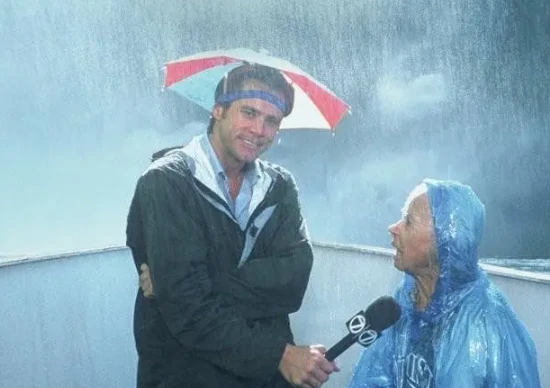 喜剧电影《冒牌天神》解说文案/片源下载 喜剧电影《冒牌天神》解说文案/片源下载