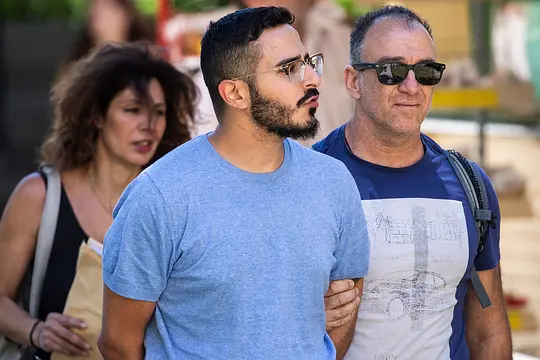 犯罪电影《Tinder诈骗王》解说文案/片源下载