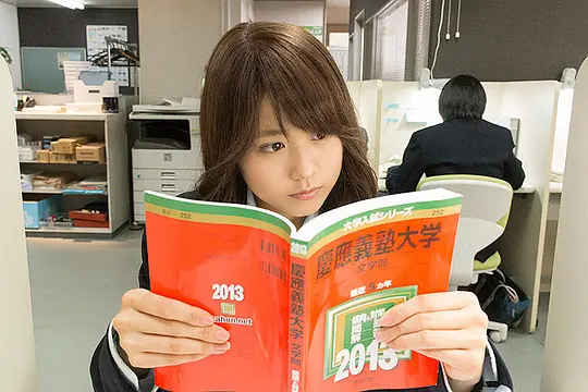 剧情电影《垫底辣妹》解说文案/片源下载