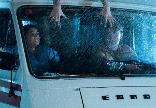 恐怖电影《危险乘客》解说文案/片源下载