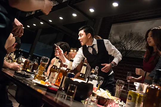 动作电影《老手》解说文案/片源下载